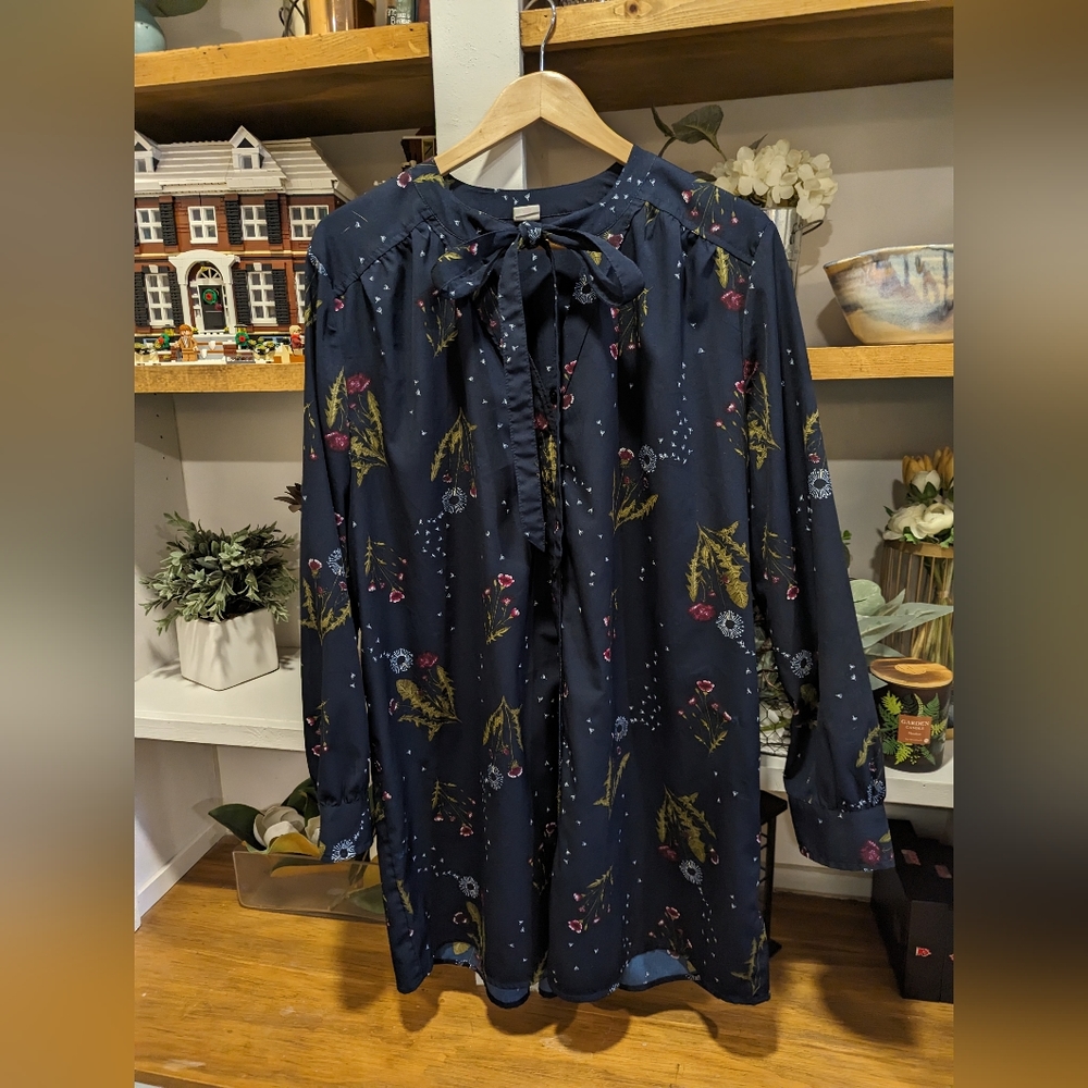 Wild Pearl Tie Mock Neck Floral Pattern Tunic Size XL